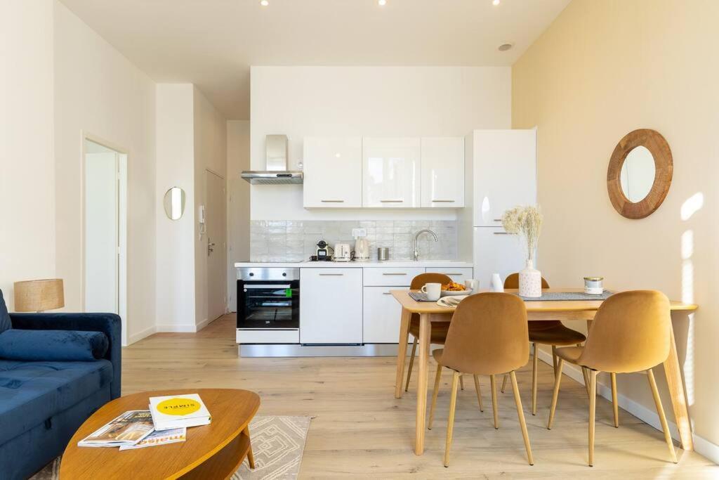 Super T2 Proche Du Cours Julien Apartment Marseille Luaran gambar
